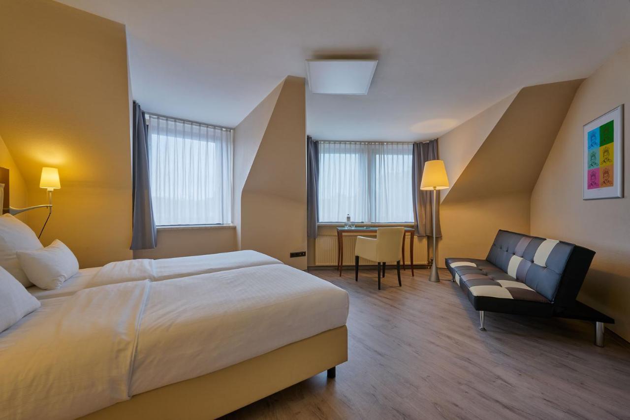 Cityhotel Kaiser Karl Aachen Exteriör bild